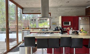 Casa en VENTA dentro del Fracc. Bosques del Paraíso, Mil Cumbres en Morelia