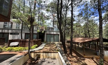 Casa en VENTA dentro del Fracc. Bosques del Paraíso, Mil Cumbres en Morelia