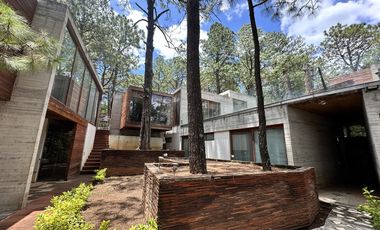 Casa en VENTA dentro del Fracc. Bosques del Paraíso, Mil Cumbres en Morelia