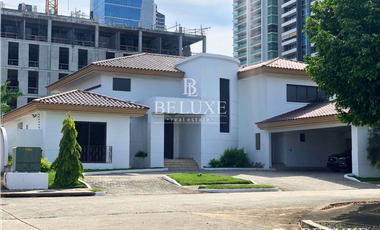 VENDO/ALQUILO CASA  EN PH RESIDENCIAL PASEO DEL PARQUE (6)
