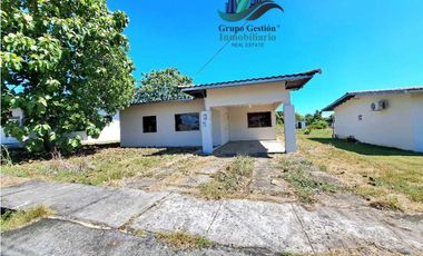 VENDO CASA 3HABITACIONES Y DOS BAÑOS LA ARBOLEDA