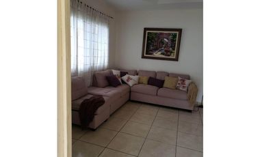 VENDO CASA 3HABITACIONES Y DOS BAÑOS LA ARBOLEDA