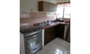 VENDO CASA 3HABITACIONES Y DOS BAÑOS LA ARBOLEDA