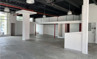 LOCAL COMERCIAL EN ALBROOK MALL 200mts