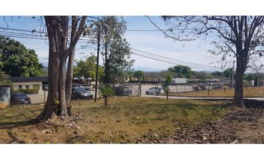 Venta de terreno con oficina en vía interamericana, David, San Pablo