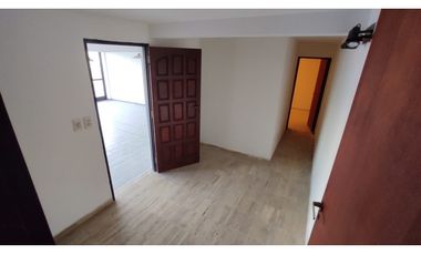 VENTA CASA CON PISCINA CARLOS PAZ LAGO AZUL