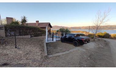 VENTA CASA CON PISCINA CARLOS PAZ LAGO AZUL