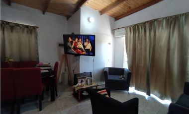 VENTA DE 3 CASAS JUNTAS, ZONA  CONSTITUCION Y COCOMAROLA