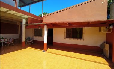 VENTA DE 3 CASAS JUNTAS, ZONA  CONSTITUCION Y COCOMAROLA