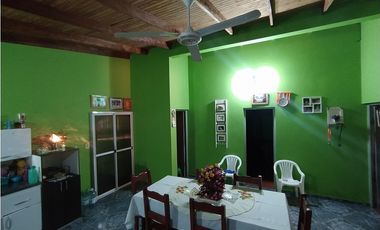 VENTA DE 3 CASAS JUNTAS, ZONA  CONSTITUCION Y COCOMAROLA