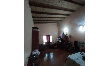 VENTA DE 3 CASAS JUNTAS, ZONA  CONSTITUCION Y COCOMAROLA