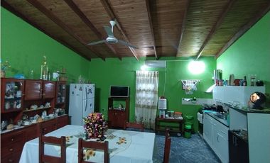 VENTA DE 3 CASAS JUNTAS, ZONA  CONSTITUCION Y COCOMAROLA