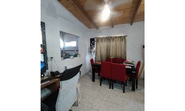 VENTA DE 3 CASAS JUNTAS, ZONA  CONSTITUCION Y COCOMAROLA