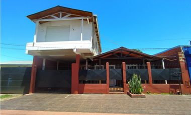 VENTA DE 3 CASAS JUNTAS, ZONA  CONSTITUCION Y COCOMAROLA