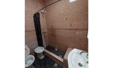 CASA PH FONDO CALLE BEDOYA