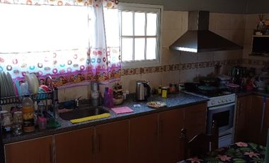 Casa para 2 Familias en venta en Gerli Este