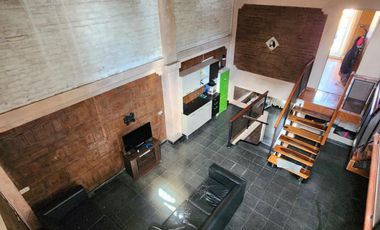 CUATRO INMUEBLES JUNTOS. CASA EN ESQUINA, GALPON CON DEPTO Y CASA DE TRES DORMITORIOS