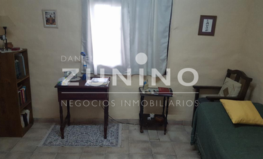 Casa de cuatro ambientes a la venta en Bella Vista