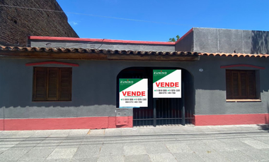 Casa de cuatro ambientes a la venta en Bella Vista