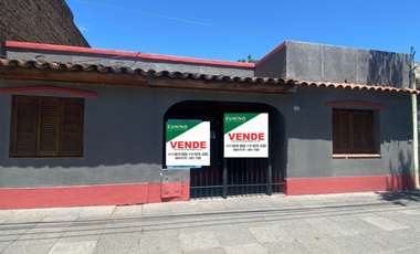 Casa de cuatro ambientes a la venta en Bella Vista