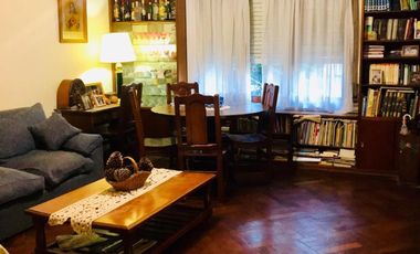 Amplia casa a la venta en Bella Vista