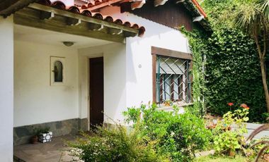 Amplia casa a la venta en Bella Vista