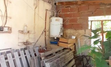 CASA EN VENTA - ISIDRO CASANOVA