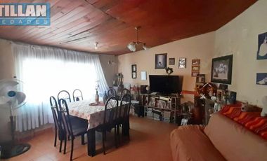 CASA EN VENTA - ISIDRO CASANOVA