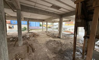 PROPIEDAD A LA VENTA CON LOCAL, VIVIENDAS Y ESTRUCTURA DE DOS PLANTAS A TERMINAR.... PLENO CENTRO IMPERDIBLE