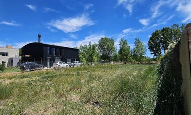 TERRENO EN VENTA 800M2 B° LAGO MARCARDI