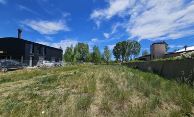 TERRENO EN VENTA 800M2 B° LAGO MARCARDI