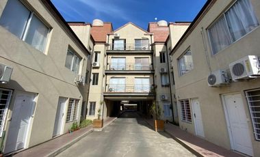 ALQUILER DE DEPARTAMENTO 2 AMBIENTES EN MONTE GRANDE CENTRO - PRIMER PISO