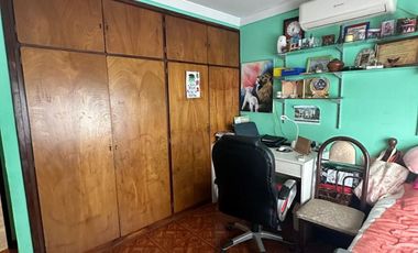 Casa de cinco ambientes a la venta en Los Polvorines, APTO CREDITO