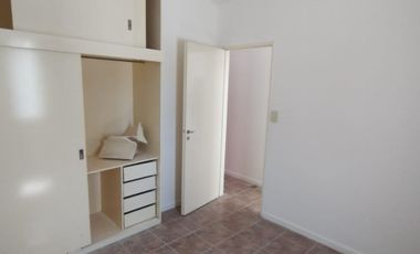 DEPTO CÉNTRICO EN VENTA, PLANTA BAJA