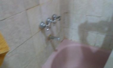 Casa en VENTA sobre calle asfaltada a pocas cuadras de la estación de Glew.