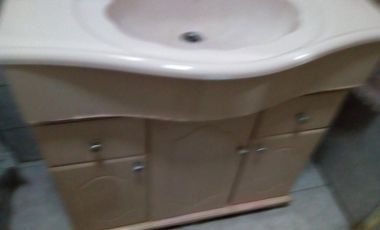 Casa en VENTA sobre calle asfaltada a pocas cuadras de la estación de Glew.