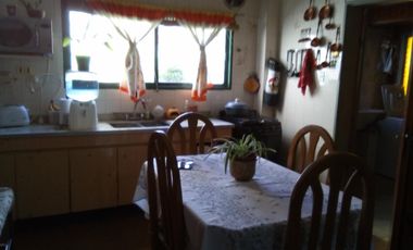 Casa en VENTA sobre calle asfaltada a pocas cuadras de la estación de Glew.