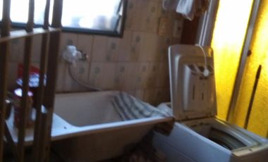 Casa en VENTA sobre calle asfaltada a pocas cuadras de la estación de Glew.