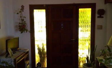 Casa en VENTA sobre calle asfaltada a pocas cuadras de la estación de Glew.