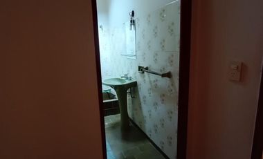 Departamento tipo casa 2 ambientes con fondo, Villa Luzuriaga