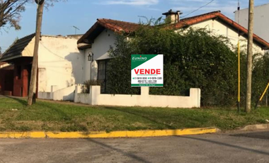 Casa de tres ambientes a la venta en Bella Vista