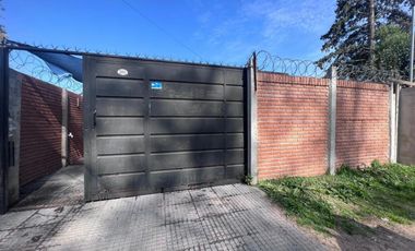 Casa de tres ambientes en alquiler