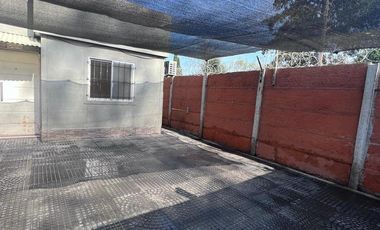 Casa de tres ambientes en alquiler