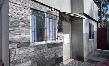 Casa de tres ambientes en alquiler