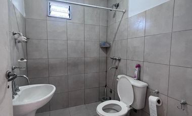 Casa de tres ambientes en alquiler