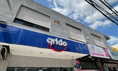 Excelente oficina comercial frente a la plaza principal de San Justo