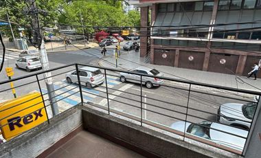 Excelente oficina comercial frente a la plaza principal de San Justo