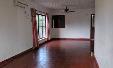 Excelente casa en alquiler.
