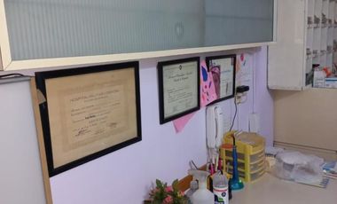 SE ALQUILA CONSULTORIO ODONTOLOGICO EQUIPADO EN SAN JUSTO