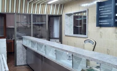 Local todo preparado para heladería, s/ 2º Rivadavia  a 3 cuadras de la estación de Haedo y 1 de una Clinica